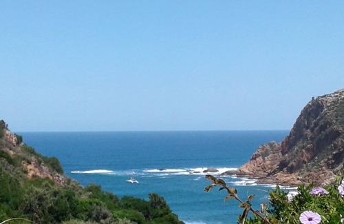 Knysna Cabaña | Great Views 120m from beach, No 1 Holiday Destination in South Africa