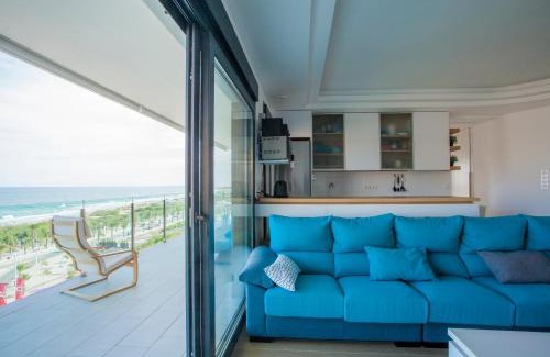 Els Arenals del Sol Apartamento | Great Views First Line Teleworkers and Families Unforgetable Apartment