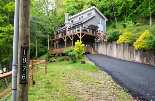 Vilas Casa | Great views, opportunities for relaxing house on13 acres, central locale