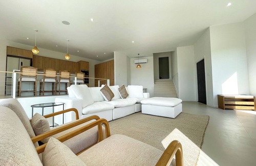 Morne Rouge Casa | Greek-Inspired House with Breathtaking Views of Grand Anse Beach
