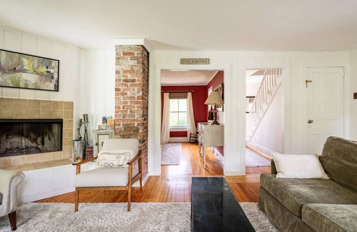 Glendale Casa | Greek Revival Farmhouse in Stockbridge