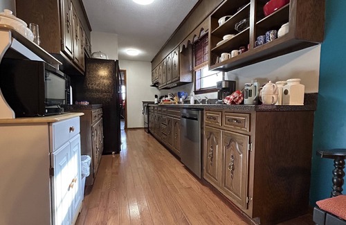 Good Hope Otro | Green Acre Home is at it’s best now that green is everywhere! Welcome!