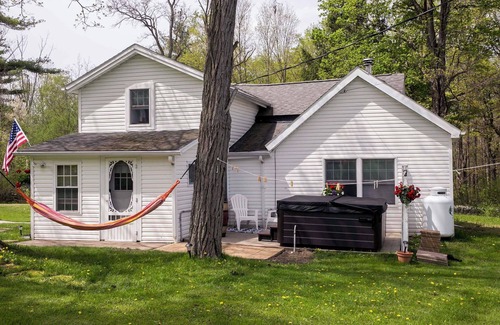 Hammondsport Casa | Green Acres in The Finger Lakes -located along The Keuka Lake Wine Trail