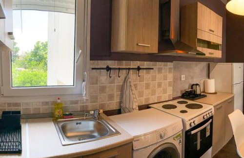 Komotini Apartamento | Green apartment with view
