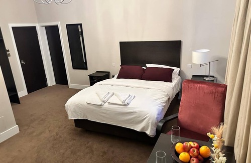 Harlesden Hotel | Green Ariana hotel and restaurant