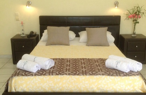 Sami Hotel | Green Bay Hotel