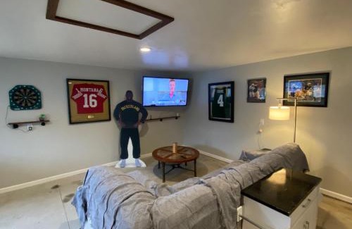 Green Bay Casa | Green Bay Packer Game House or Resch Expo less than 1 mile from Lambeau Field
