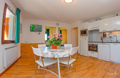 Bagneres-de-Luchon Apartamento | Descanso verde: Appart. T3 *** Turismo amueblado