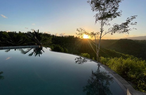 Penida Island Hotel | Green Coco Suite