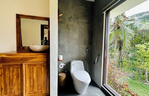 Penida Island Hotel | Green Coco Suite