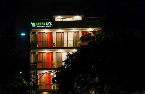 Boralesgamuwa Hotel | Green Eye luxury apartments & Hotel