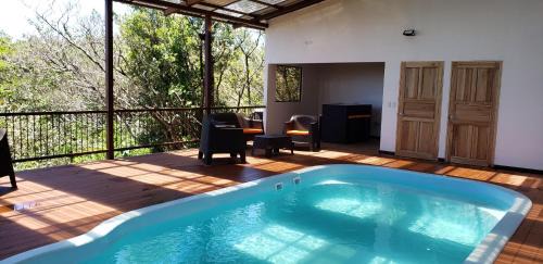 Monteverde Casa | Green Forest Rustic Houses