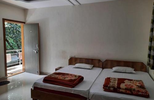 Mahabaleshwar Hotel | Green forest