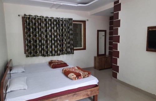 Mahabaleshwar Hotel | Green forest