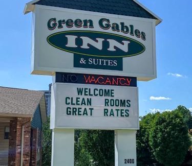 Branson Hotel | Green Gables Inn