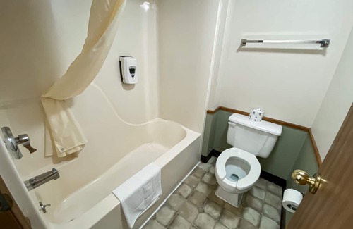 Branson Hotel | Green Gables Inn