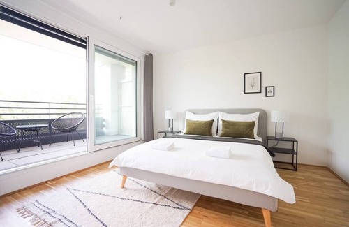 Favoriten Condominio | Green Garden Apartment w/.Balcony near Thermal Spa
