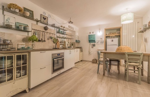 Lierna Chalet De Esquí | Green Garden House by Varenna Holidays
