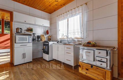 Rancho Queimado Casa | Green Garden - with Ground Fire in Rancho Queimado