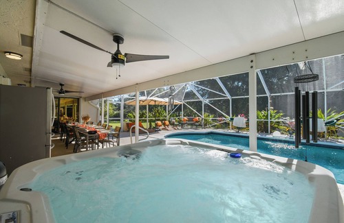 Hunt Club Casa | Green House - Luxury 5BR 17 Beds Retreat | Pool | Spa | Sauna | Cold Plunge | Events | Fun