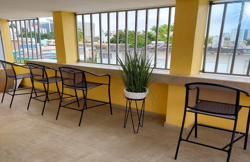 Hato Rey Central Casa | Isla verde