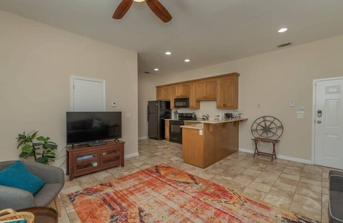 Downtown Apartamento | Green Jacket Getaway - Augusta Downtown Delight