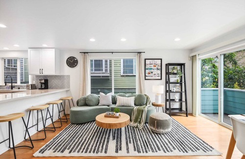 North College Park Casa | Green Lake Remodelled home with AC, garage, yard