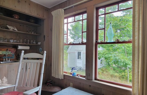 East Boothbay Casa | Green Landing | Waterfront | Family Retreat