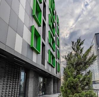 Obolon' Hotel | Green Line