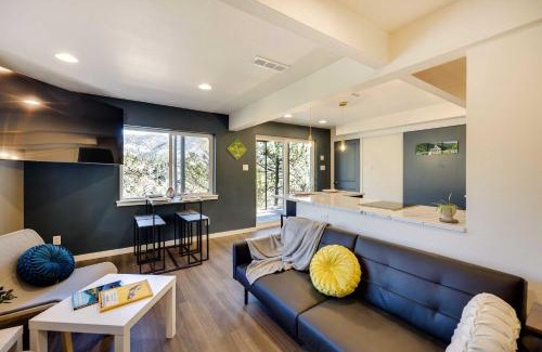 Green Mountain Falls Apartamento | Green Mountain Falls Apt with Mountain View, Hot Tub