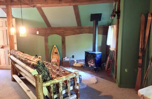 Waterbury Cabina | Green Mountain - Grunberg Haus Inn & Cabins