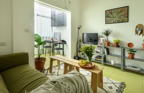 Haifa Apartamento | Green Oasis 1BR Apartment near Talpiot Market