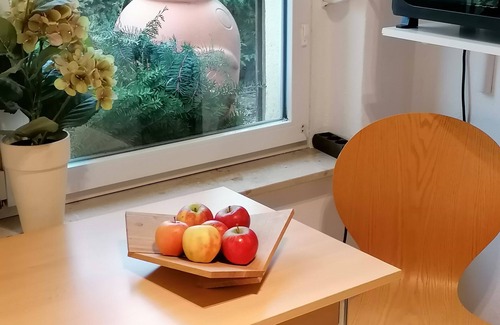 Marzahn-Hellersdorf Casa | Oasis verde en la casa de vacaciones de Berlín Biesdorf