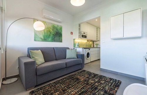 Parede Apartamento | Green Oasis in Parede by LovelyStay
