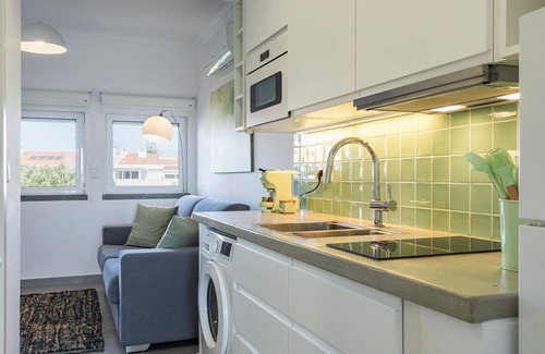 Parede Apartamento | Green Oasis in Parede by LovelyStay