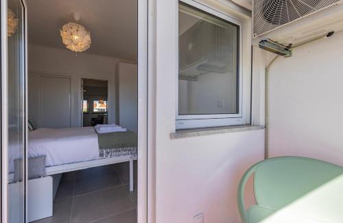 Parede Apartamento | Green Oasis in Parede by LovelyStay