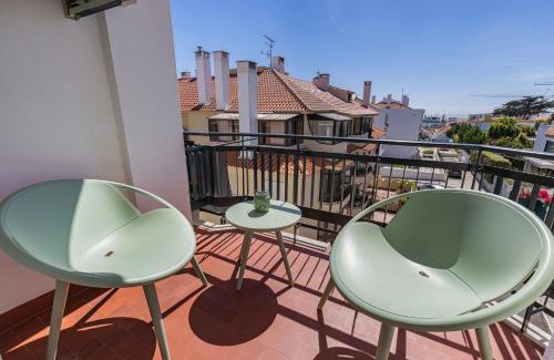 Parede Apartamento | Green Oasis in Parede by LovelyStay