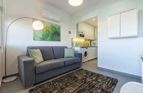 Parede Apartamento | Green Oasis in Parede by LovelyStay