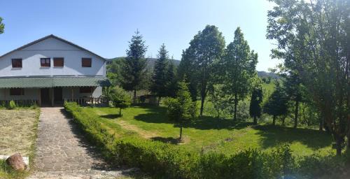 Moscopole Casa | Green Oasis Villa