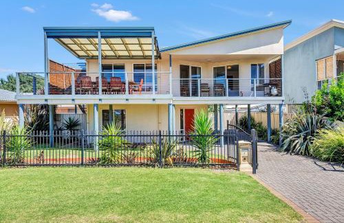 Aldinga Beach Casa | Green Reef Beach House - Aldinga Beach - C21 SouthCoast Holidays