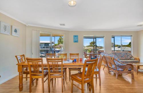 Aldinga Beach Casa | Green Reef Beach House - Aldinga Beach - C21 SouthCoast Holidays