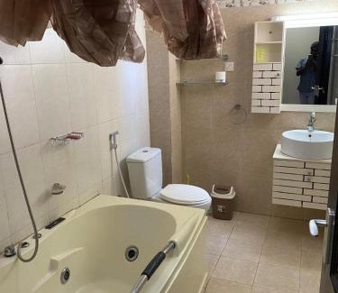 Lubowa Apartamento | Green top Cordier apartments