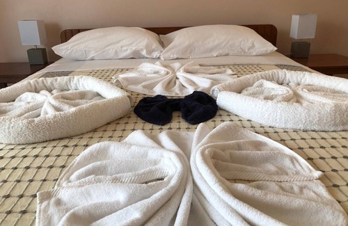 Chukwani Hotel | Green Turaco