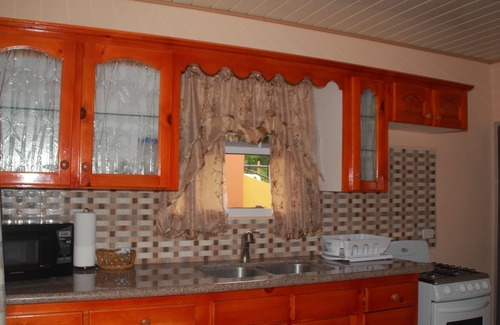 Les Coteaux Casa | Greenhaven Cottage B&B