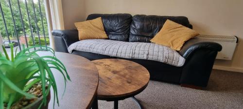 Warrington Apartamento | Greenings Apt Warrington - 2 Bed with FREE off road Parking & Wifi
