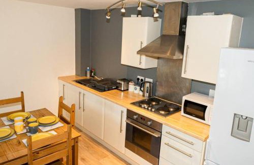 Warrington Apartamento | Greenings Apt Warrington - 2 Bed with FREE off road Parking & Wifi