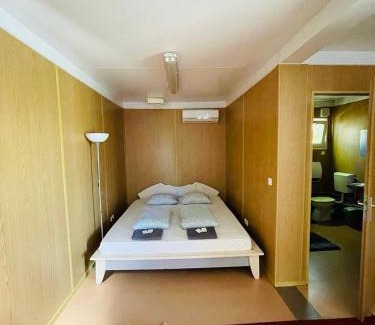 Bekecs Otro | GreenPark Tiny House, Garden Terrace & Parking
