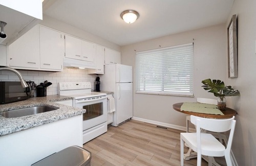 Beavercreek Apartamento | Greenside Retreat 1BR Retreat 1st floor, U of Dayton, Cedarville U