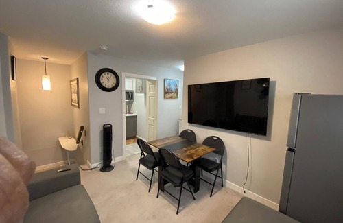 Regina Apartamento | Greensville 2Bedroom 1Bath suite - Just like Home