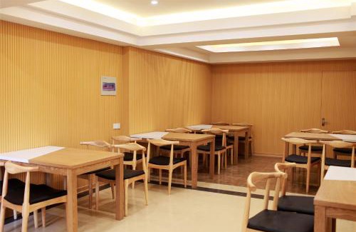 Hefei Development Zone Hotel | GreenTree Inn Anhui Hefei Economic Development Zone Penglai Road Express Hotel